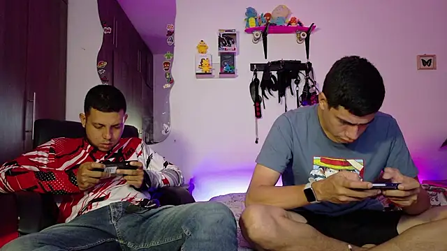 Snapshot of Nymphobuddies chatting on February 21, 1:39 am Nymphobuddies online show from February 21, 1:39 am