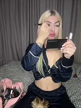 Cute Barbieee  online show from December 12, 12:38 am