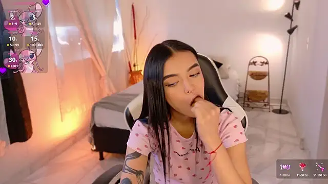 AnabelWolf online show from November 15, 3:52 pm