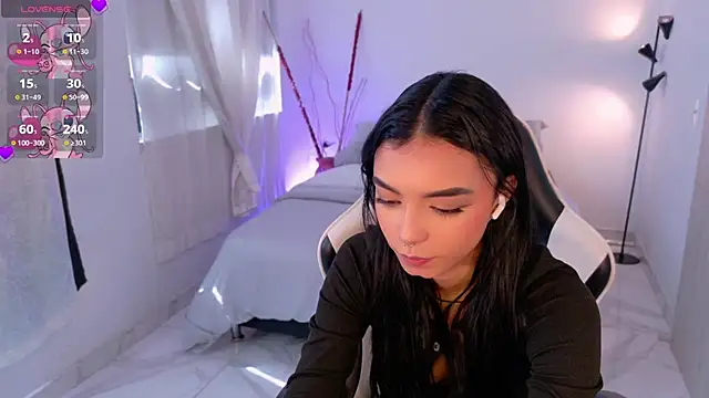 AnabelWolf online show from December 4, 4:16 pm