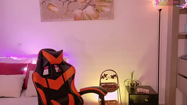 AnabelWolf online show from March 10, 3:28 pm