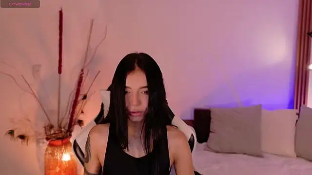 AnabelWolf online show from April 20, 3:48 pm