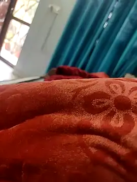 Snapshot of shale26 chatting on December 9, 9:39 am shale26 online show from December 9, 9:39 am