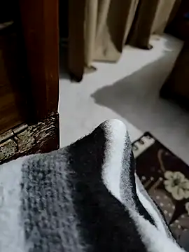 Snapshot of shale26 chatting on December 12, 2:22 pm shale26 online show from December 12, 2:22 pm