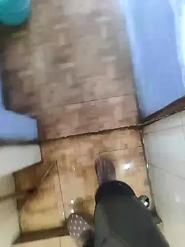 Snapshot of shale26 chatting on December 14, 3:07 am shale26 online show from December 14, 3:07 am