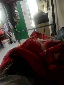 Snapshot of shale26 chatting on January 10, 4:44 am shale26 online show from January 10, 4:44 am