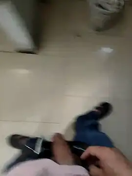 Snapshot of shale26 chatting on March 3, 11:33 am shale26 online show from March 3, 11:33 am