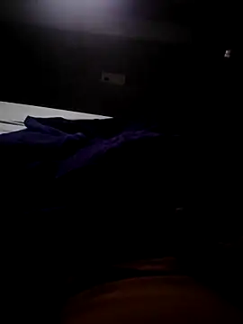 Snapshot of shale26 chatting on November 19, 3:23 pm shale26 online show from November 19, 3:23 pm