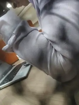 samee00721 online show from April 6, 10:05 am