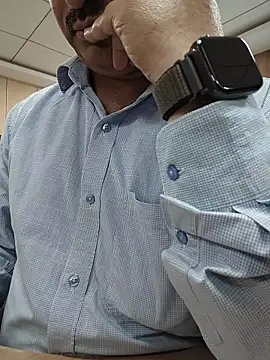 samee00721 online show from May 6, 6:41 am