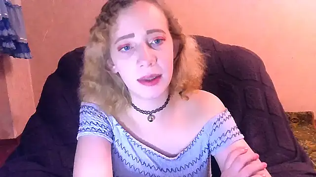 Snapshot of MelxMellie chatting on January 30, 10:19 pm MelxMellie online show from January 30, 10:19 pm