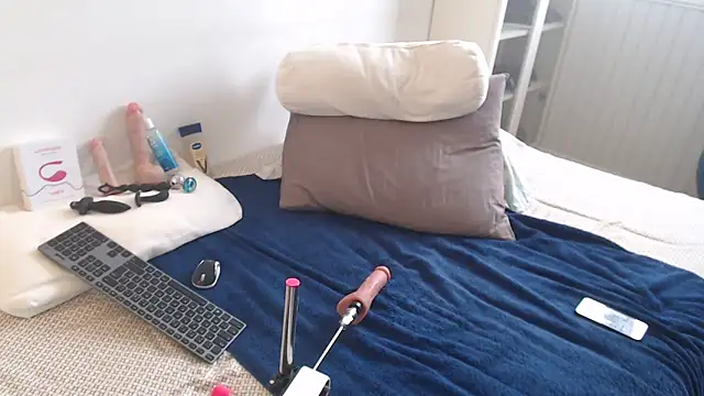 fiitboycam online show from April 9, 1:38 pm