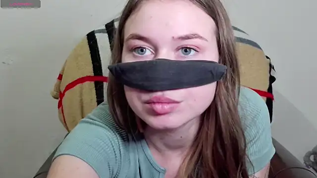 Mikki5P online show from January 24, 5:00 pm