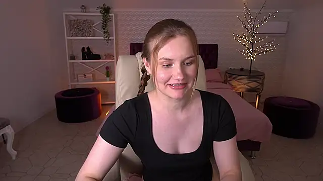 Snapshot of FoxyyKate chatting on June 8, 3:07 am FoxyyKate online show from June 8, 3:07 am