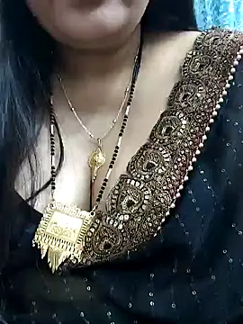 Snapshot of Mayuri77 chatting on February 6, 8:23 pm Mayuri77 online show from February 6, 8:23 pm