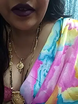 Snapshot of Mayuri77 chatting on February 21, 9:56 am Mayuri77 online show from February 21, 9:56 am