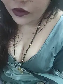 Snapshot of Mayuri77 chatting on September 16, 6:20 pm Mayuri77 online show from September 16, 6:20 pm