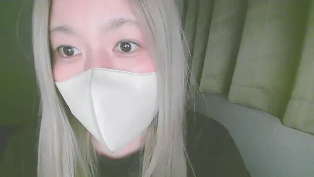 Snapshot of Remi_official chatting on April 22, 7:04 pm Remi official online show from April 22, 7:04 pm