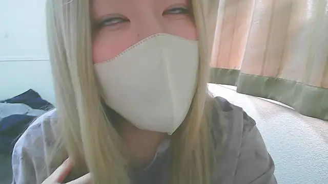 Snapshot of Remi_official chatting on May 8, 6:08 am Remi official online show from May 8, 6:08 am