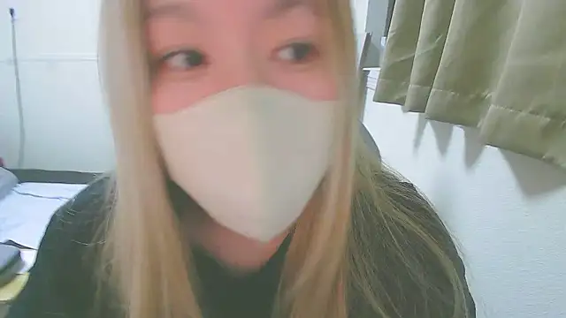 Snapshot of Remi_official chatting on May 14, 5:47 am Remi official online show from May 14, 5:47 am