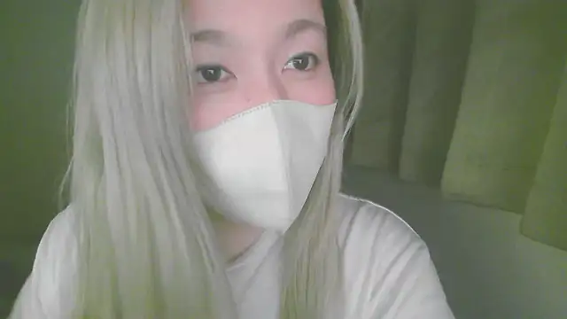 Snapshot of Remi_official chatting on July 4, 6:03 pm Remi official online show from July 4, 6:03 pm