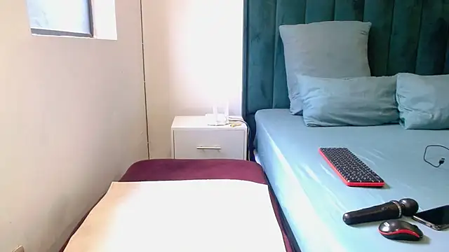 LolaTwerksXX online show from April 16, 11:33 am