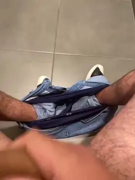 Snapshot of FabioF698 chatting on January 17, 8:11 pm FabioF698 online show from January 17, 8:11 pm