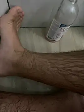 Snapshot of FabioF698 chatting on January 25, 7:39 pm FabioF698 online show from January 25, 7:39 pm