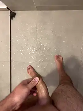 Snapshot of FabioF698 chatting on February 10, 11:57 am FabioF698 online show from February 10, 11:57 am