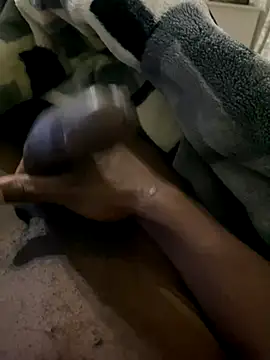 Snapshot of GangsterCouple-Aimy-Jonny chatting on November 18, 1:00 am GangsterCouple-Aimy-Jonny online show from November 18, 1:00 am