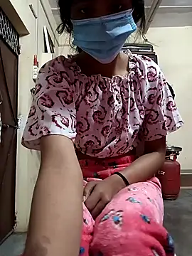 Snapshot of BabySlimmy10 chatting on December 9, 4:34 am BabySlimmy10 online show from December 9, 4:34 am