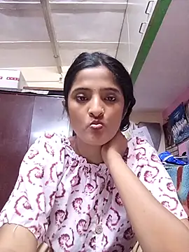 Snapshot of BabySlimmy10 chatting on October 15, 6:41 pm BabySlimmy10 online show from October 15, 6:41 pm