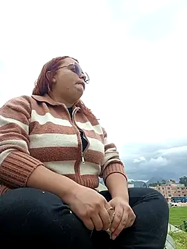 Snapshot of CURVY-HORNY chatting on September 24, 7:39 pm CURVY-HORNY online show from September 24, 7:39 pm