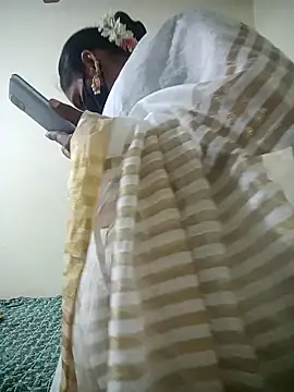 Cute-chinny online show from January 31, 4:48 pm