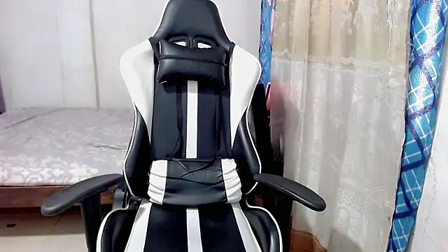 Snapshot of danilo302209 chatting on March 18, 5:53 pm danilo302209 online show from March 18, 5:53 pm