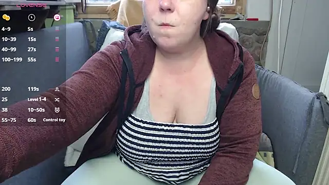 Snapshot of KasiaPrivat chatting on January 21, 9:35 am KasiaPrivat online show from January 21, 9:35 am