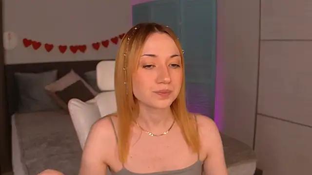 Snapshot of Maddy_Garcia chatting on March 13, 8:32 pm Maddy Garcia online show from March 13, 8:32 pm