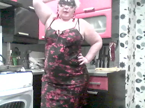 Lisa Suzie online show from February 17, 4:35 pm