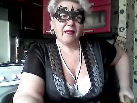 Lisa Suzie online show from March 18, 9:01 am