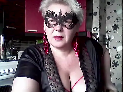 Lisa Suzie online show from March 24, 6:40 am