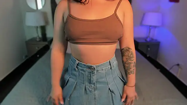 Snapshot of Katie_DH chatting on December 18, 12:40 pm Katie DH online show from December 18, 12:40 pm