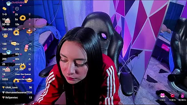 dakota-bright01 online show from December 9, 7:18 pm