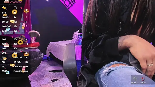 dakota-bright01 online show from January 24, 12:52 pm