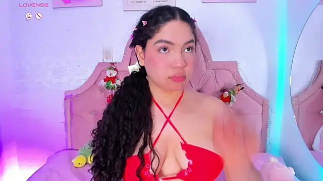 amandalee01 online show from December 3, 6:50 pm