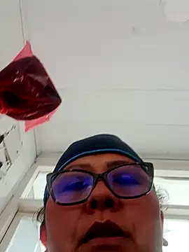 Snapshot of Darly_Gomez chatting on December 22, 6:26 pm Darly Gomez online show from December 22, 6:26 pm