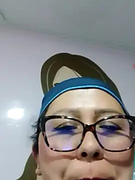 Snapshot of Darly_Gomez chatting on January 4, 1:10 am Darly Gomez online show from January 4, 1:10 am