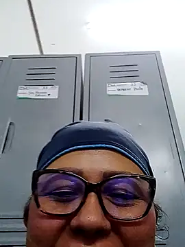 Snapshot of Darly_Gomez chatting on January 11, 6:24 am Darly Gomez online show from January 11, 6:24 am