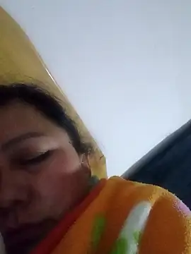 Snapshot of Darly_Gomez chatting on January 18, 4:48 am Darly Gomez online show from January 18, 4:48 am