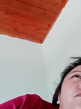 Snapshot of Darly_Gomez chatting on February 15, 9:15 pm Darly Gomez online show from February 15, 9:15 pm