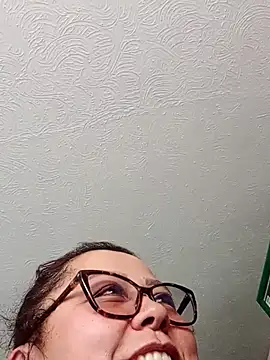 Snapshot of Darly_Gomez chatting on March 5, 9:15 pm Darly Gomez online show from March 5, 9:15 pm